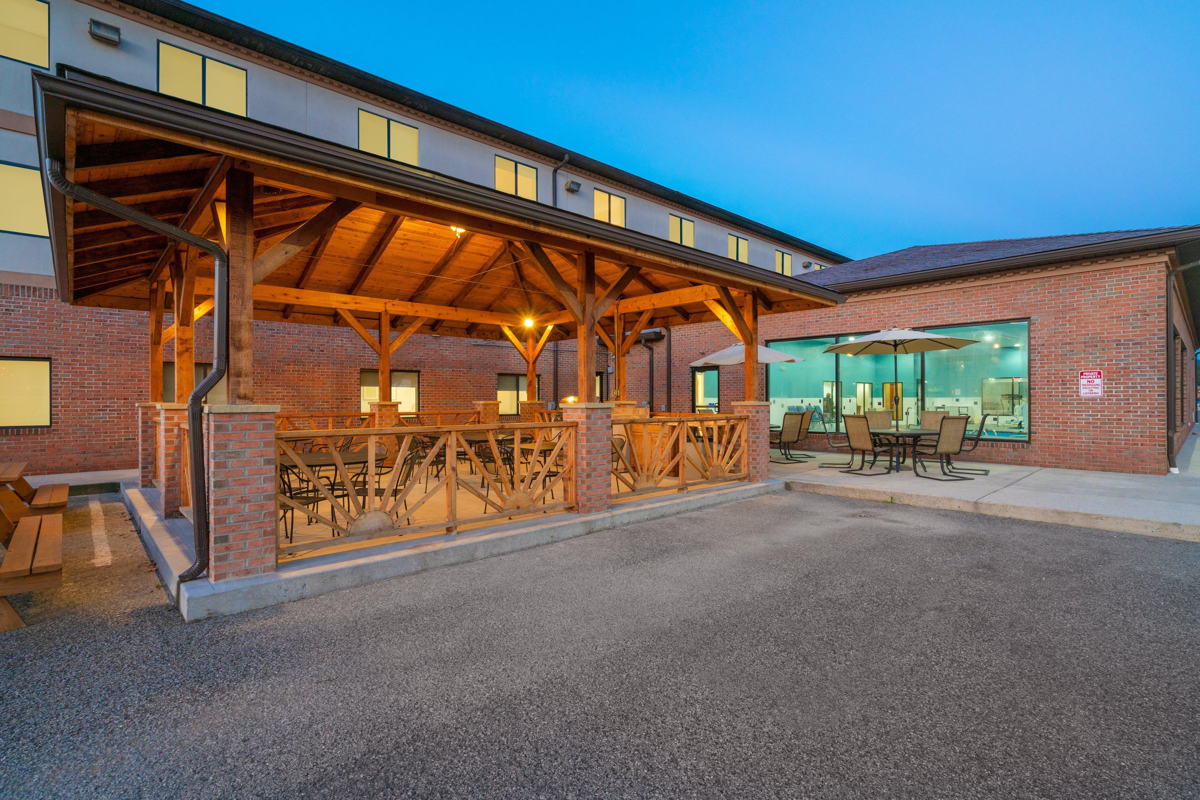 Holiday Inn Express Hotel & Suites Elkins By Ihg Extérieur photo