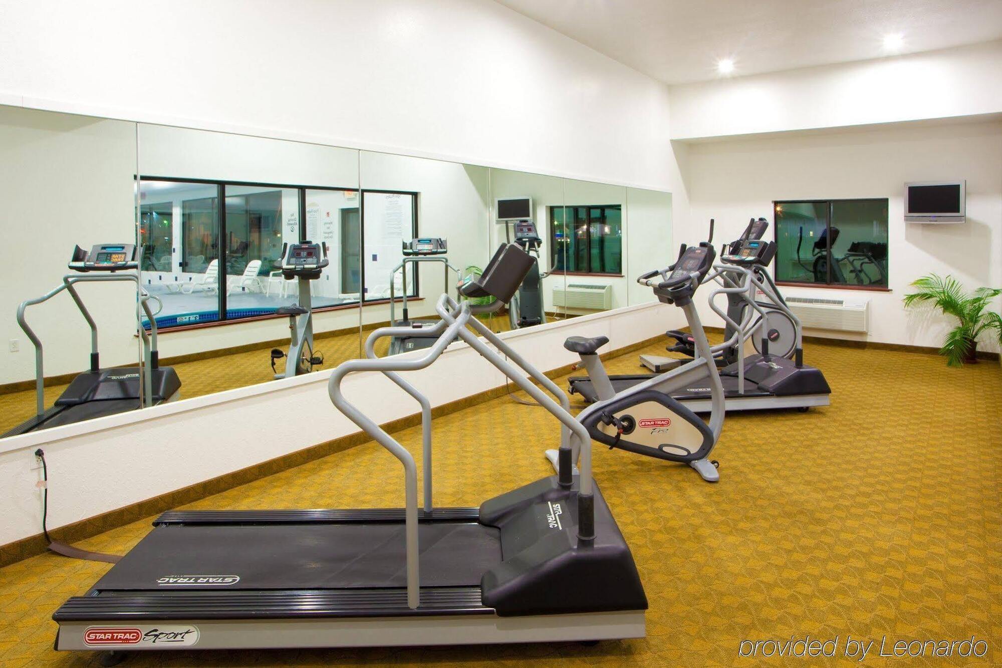Holiday Inn Express Hotel & Suites Elkins By Ihg Extérieur photo